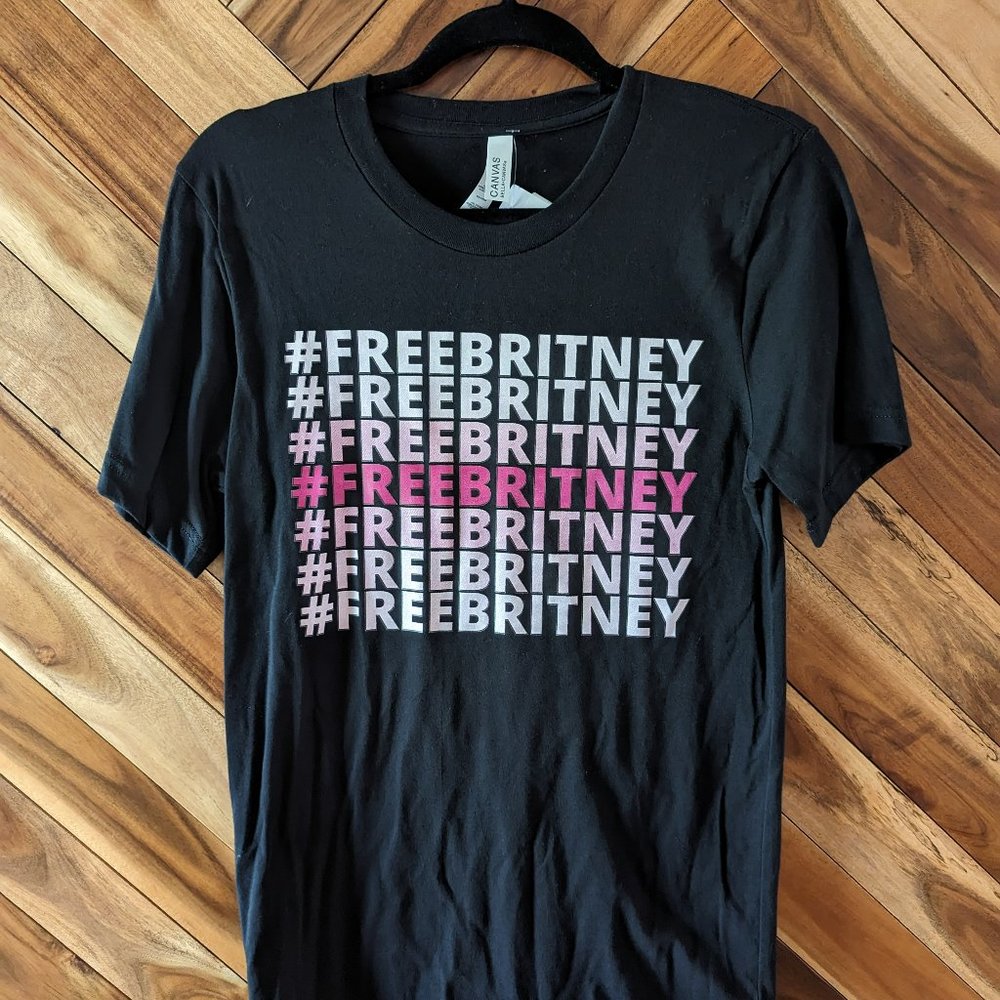 🎉 4 for $25 🎉 FREE BRITNEY Short Sleeve Crew Neck T Shirt NWT - Picture 2 of 8